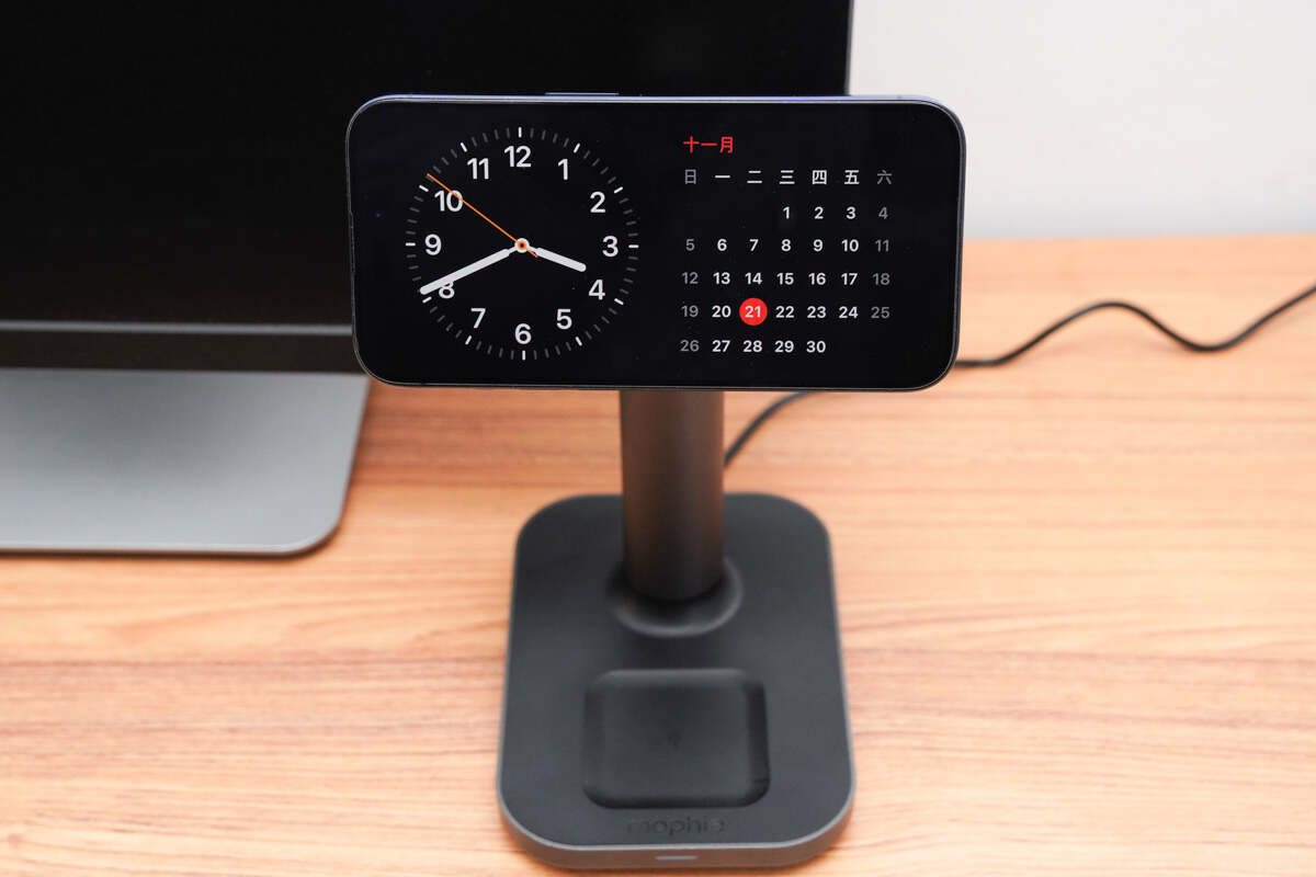 mophie 3-in-1 Extendable Stand with MagSafe